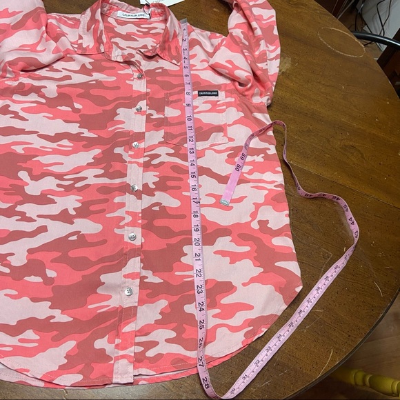 NWT Calvin Klein pink Camo button up‎ shirt - Picture 10 of 14